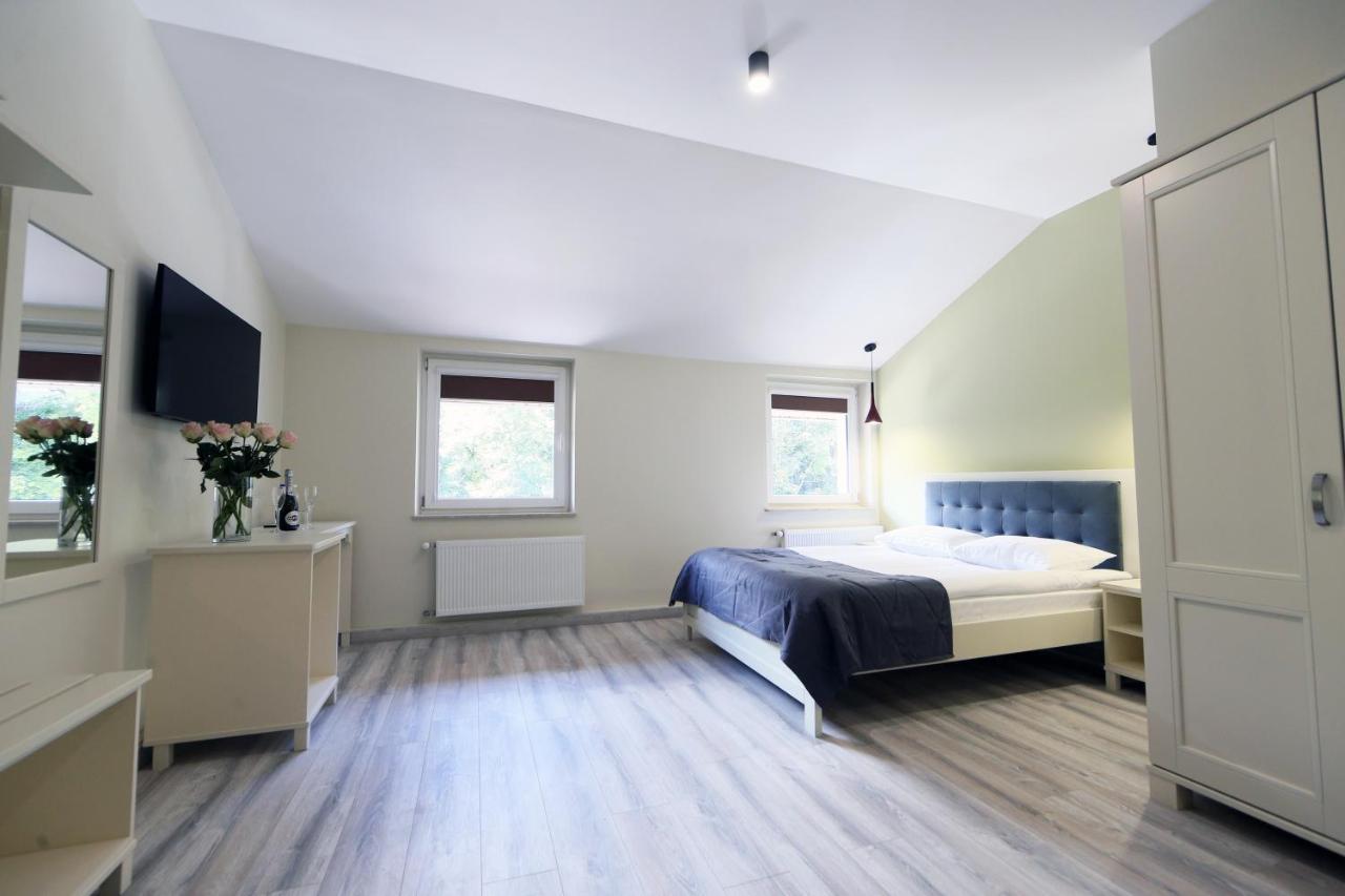 Hotel Golden Lemon Готель Золотий Лимон ลวีฟ ภายนอก รูปภาพ