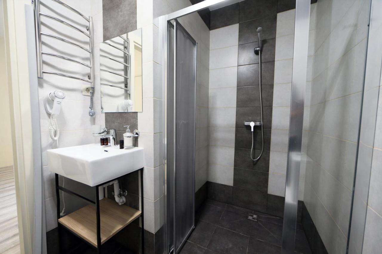Hotel Golden Lemon Готель Золотий Лимон ลวีฟ ภายนอก รูปภาพ