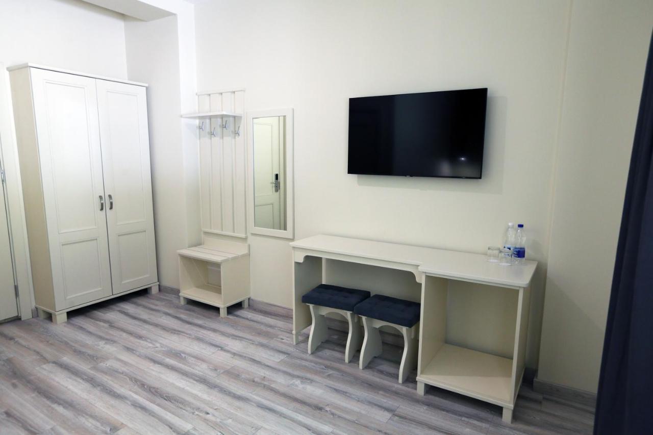 Hotel Golden Lemon Готель Золотий Лимон ลวีฟ ภายนอก รูปภาพ