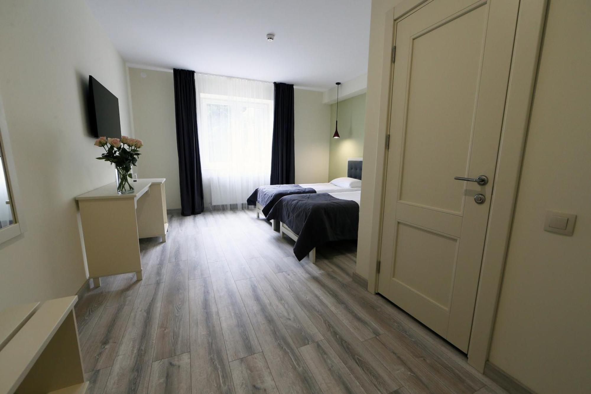 Hotel Golden Lemon Готель Золотий Лимон ลวีฟ ภายนอก รูปภาพ