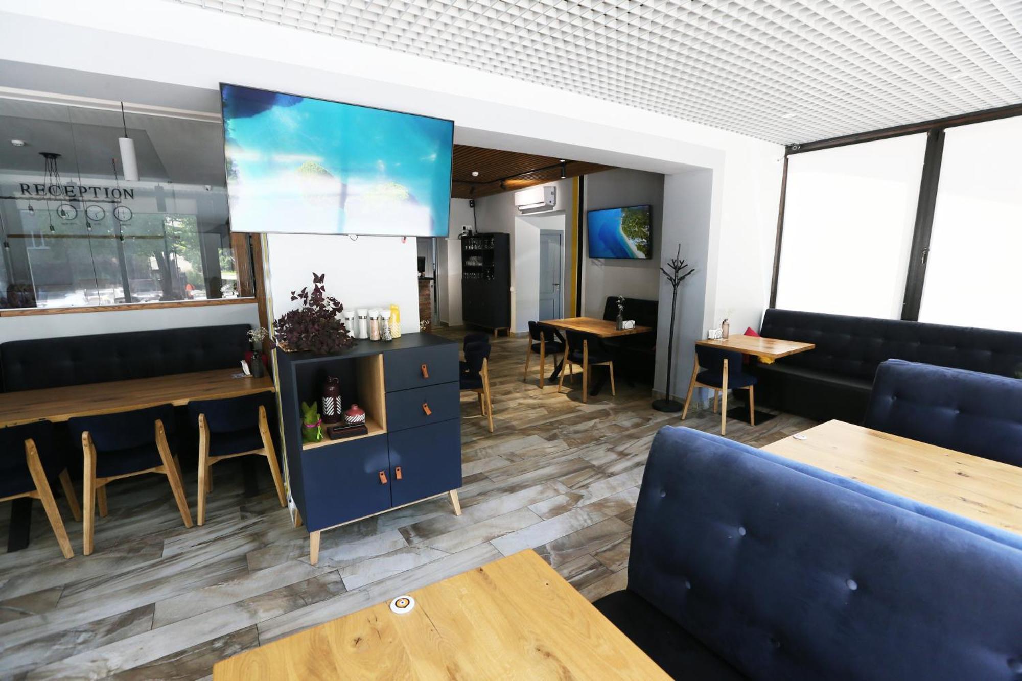 Hotel Golden Lemon Готель Золотий Лимон ลวีฟ ภายนอก รูปภาพ