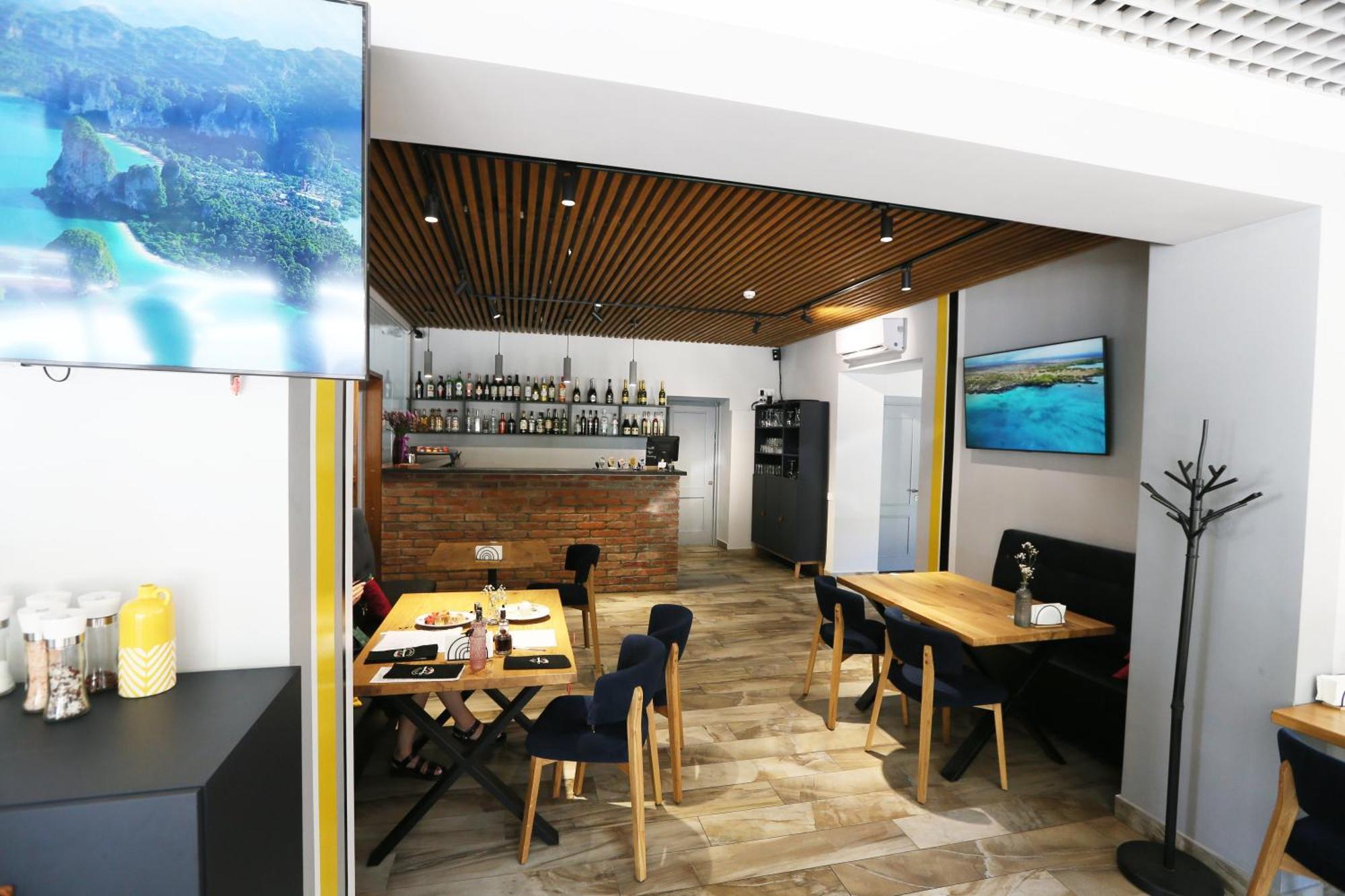 Hotel Golden Lemon Готель Золотий Лимон ลวีฟ ภายนอก รูปภาพ